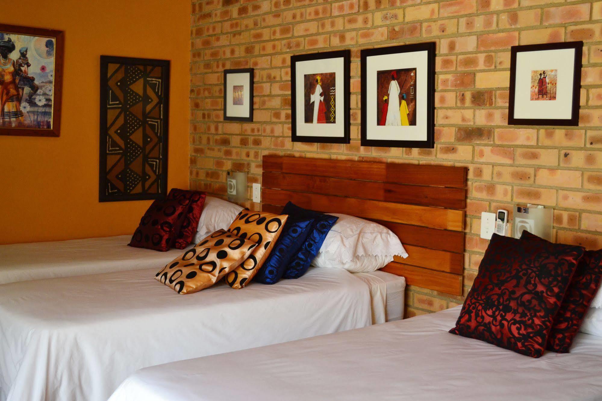 Boga Legaba Guest House & Conference Centre Mafikeng Bagian luar foto